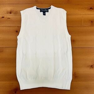 Oliver and Burke Men’s Knit  Vest